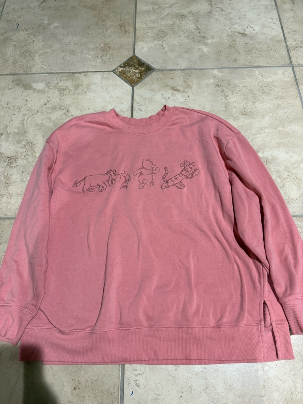 Disney Winnie The Pooh and Friends Embroidered Y2K Adult 1XL Sweatshirt Crewneck